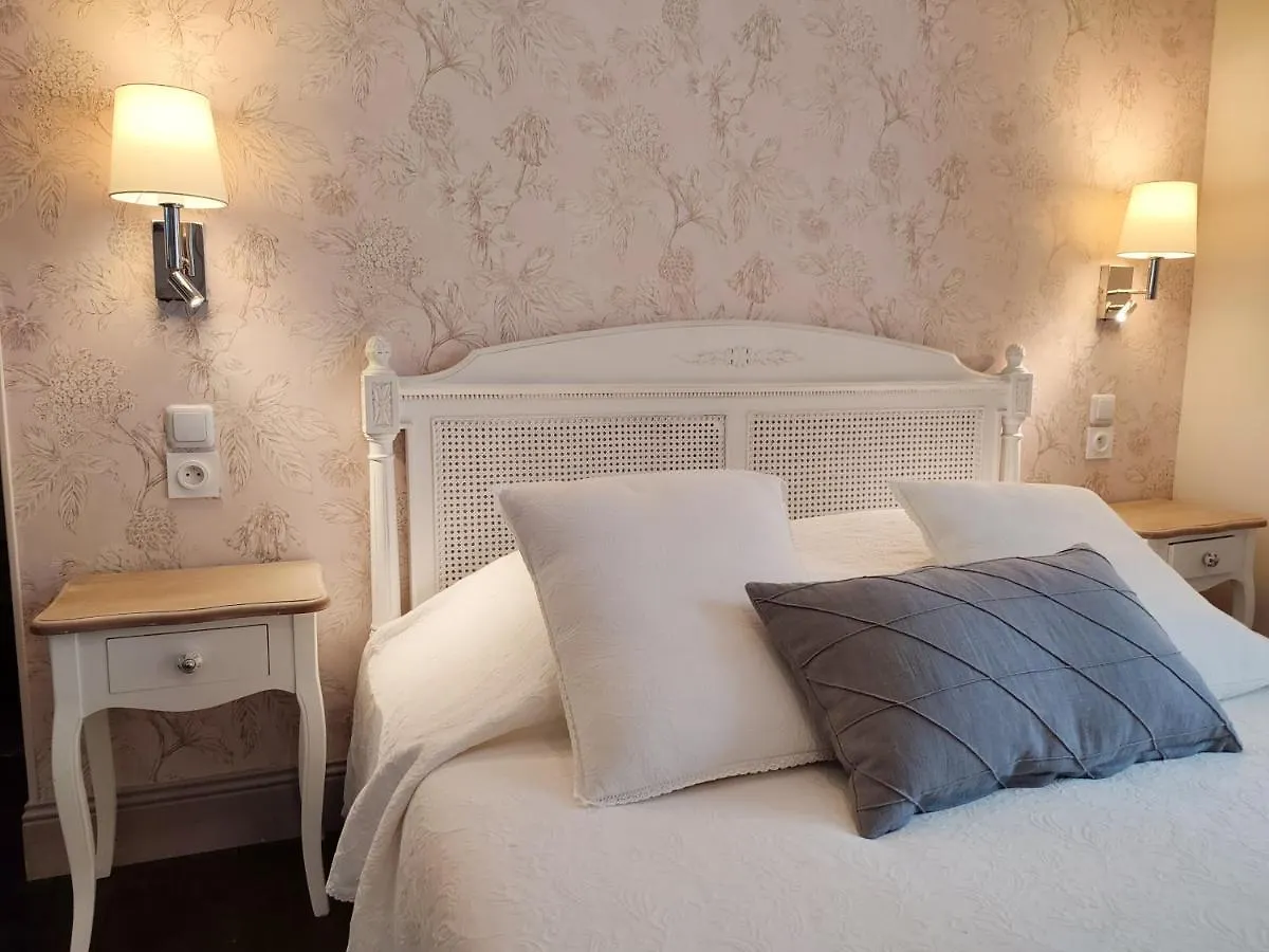 Chambres d'Hotes Le 1900 Val-Couesnon 2*,  France