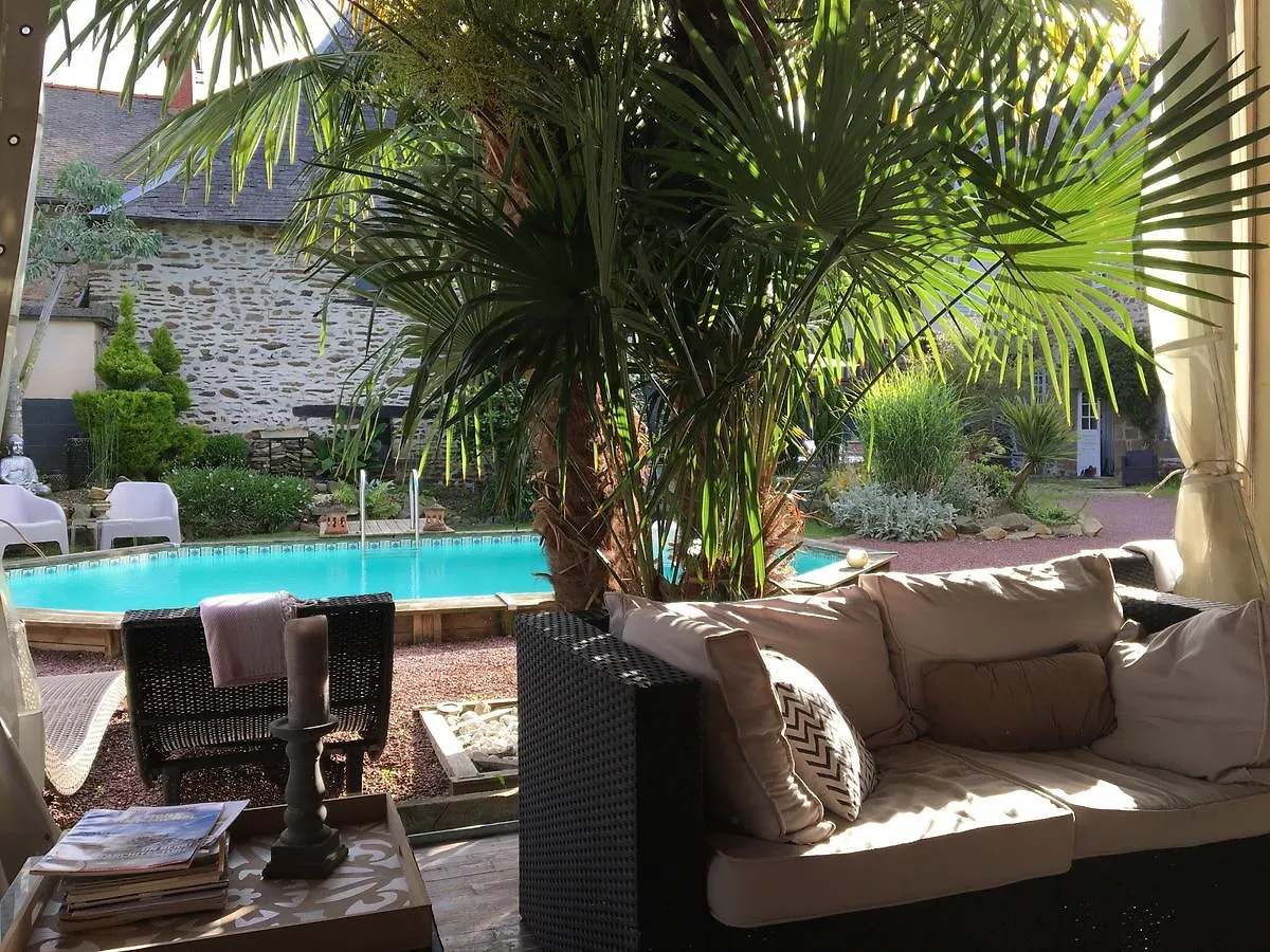 Chambres D'Hotes Le 1900 Val-Couesnon 2*,